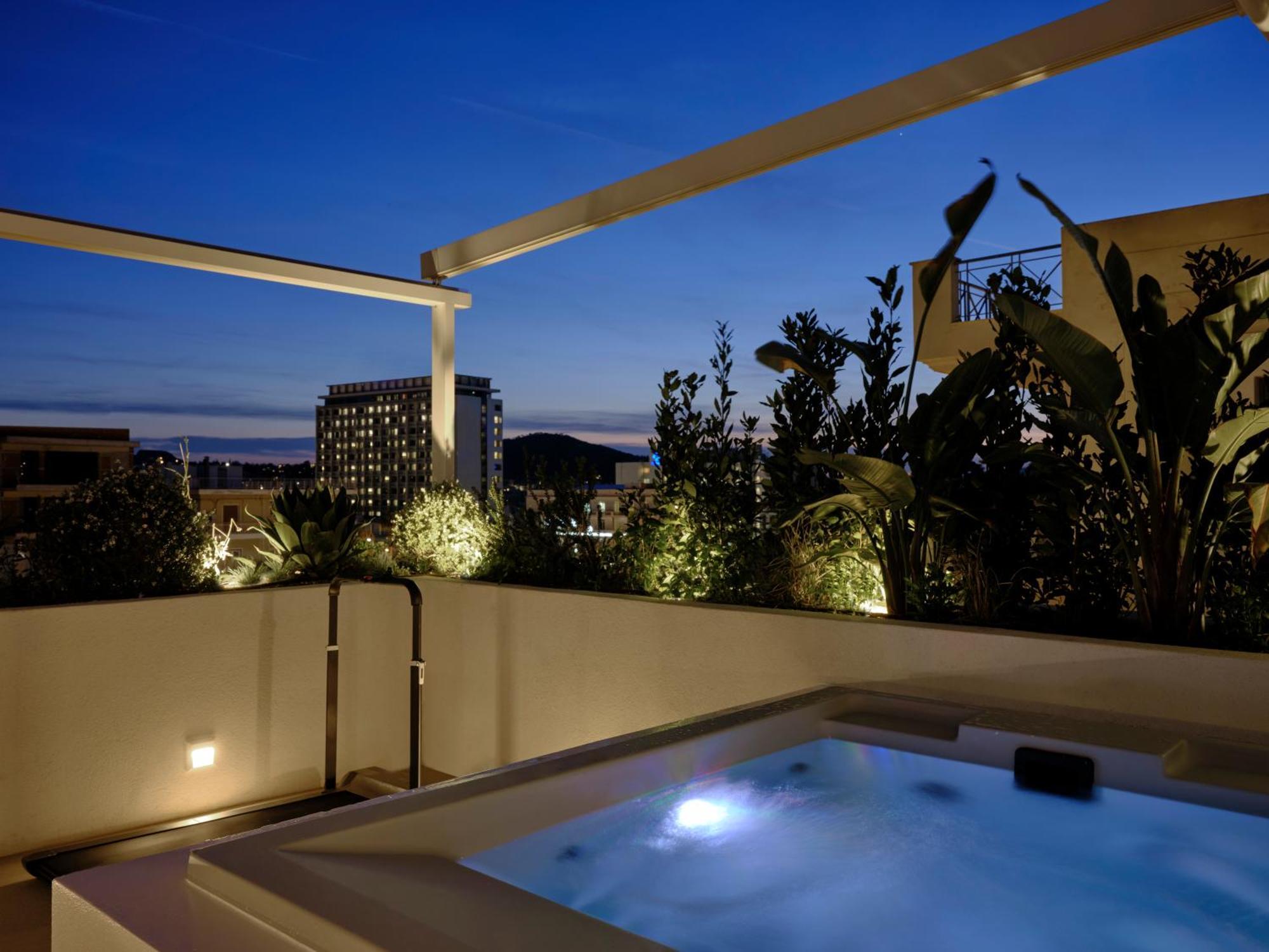 Bond Smart Living Suites Atena Exterior foto